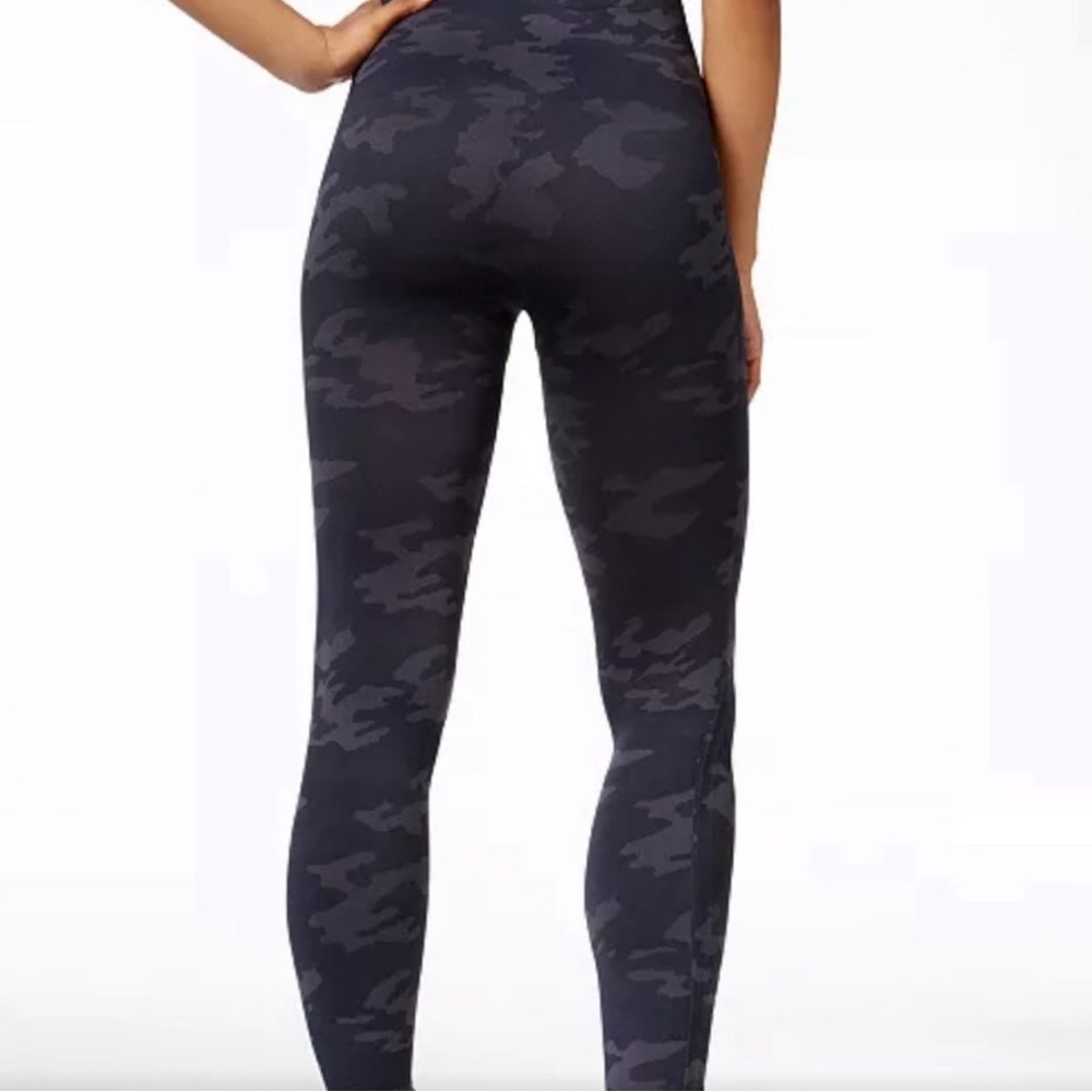 Spanks Camo Seamless High Waisted Leggings, Womens Size 1X